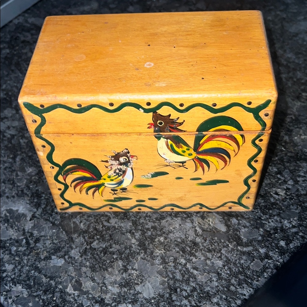6x3.5x4 Hand-Painted Wooden Recipe Box with Rooster Design.